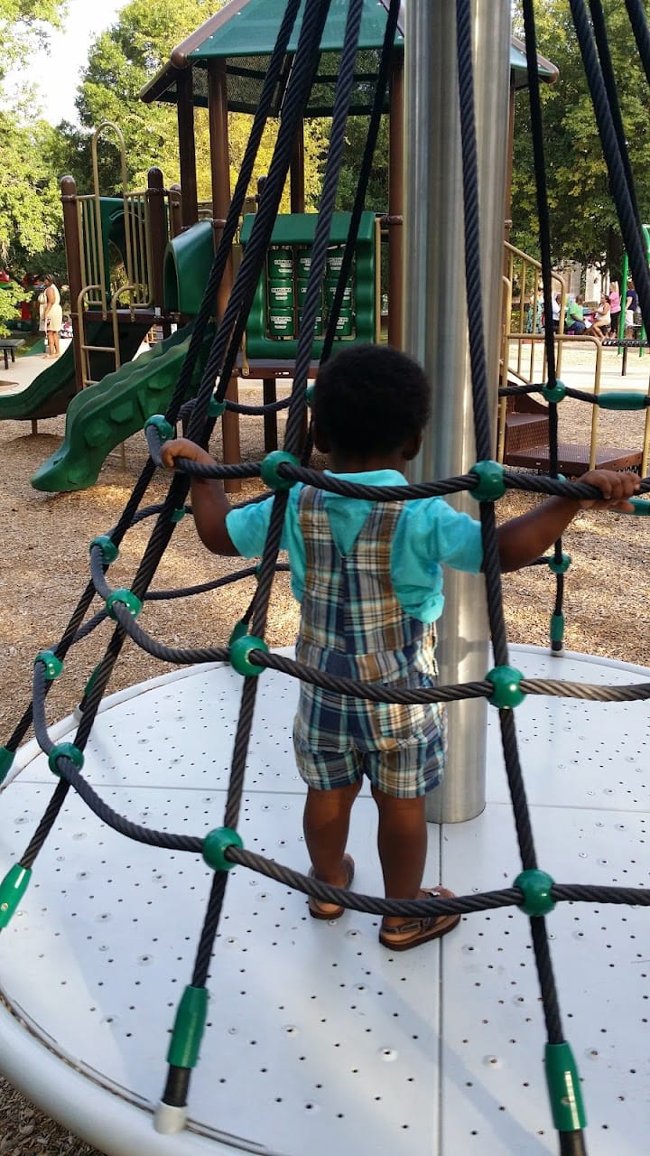 Photo of Town Parc At Tyler at 2202 W Northwest Loop 323 Tyler, TX 75702