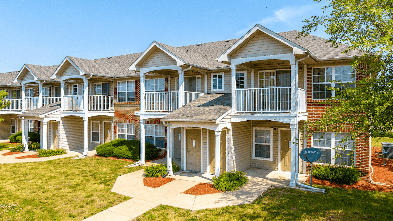 Photo of Cross Creek at 5901 Elmore Ave Davenport, IA 52807