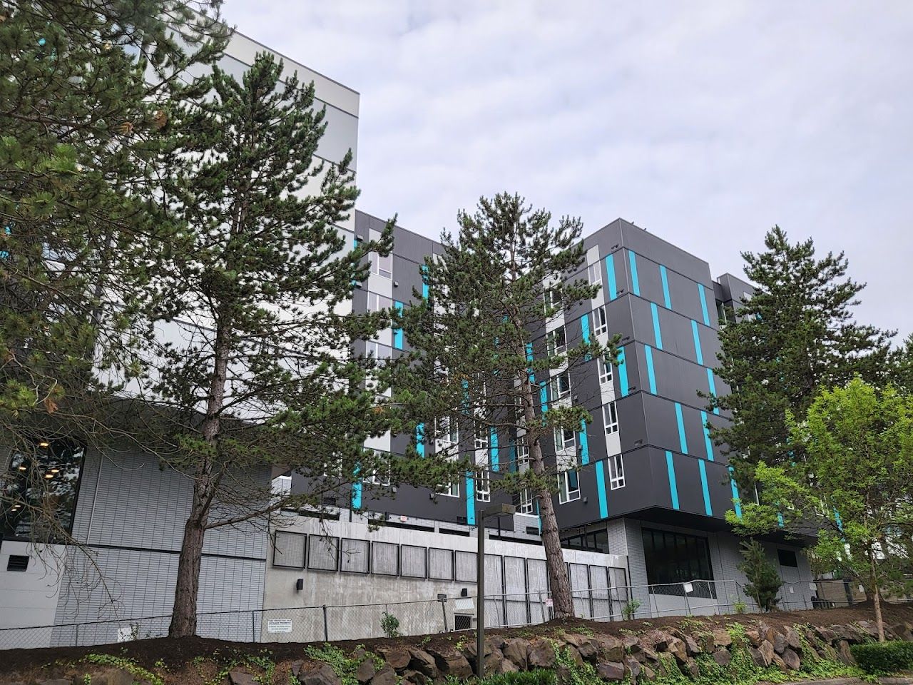 Photo of Adara at Totem Lake. Affordable housing located at 12335 120th Ave NE Kirkland, WA 98034