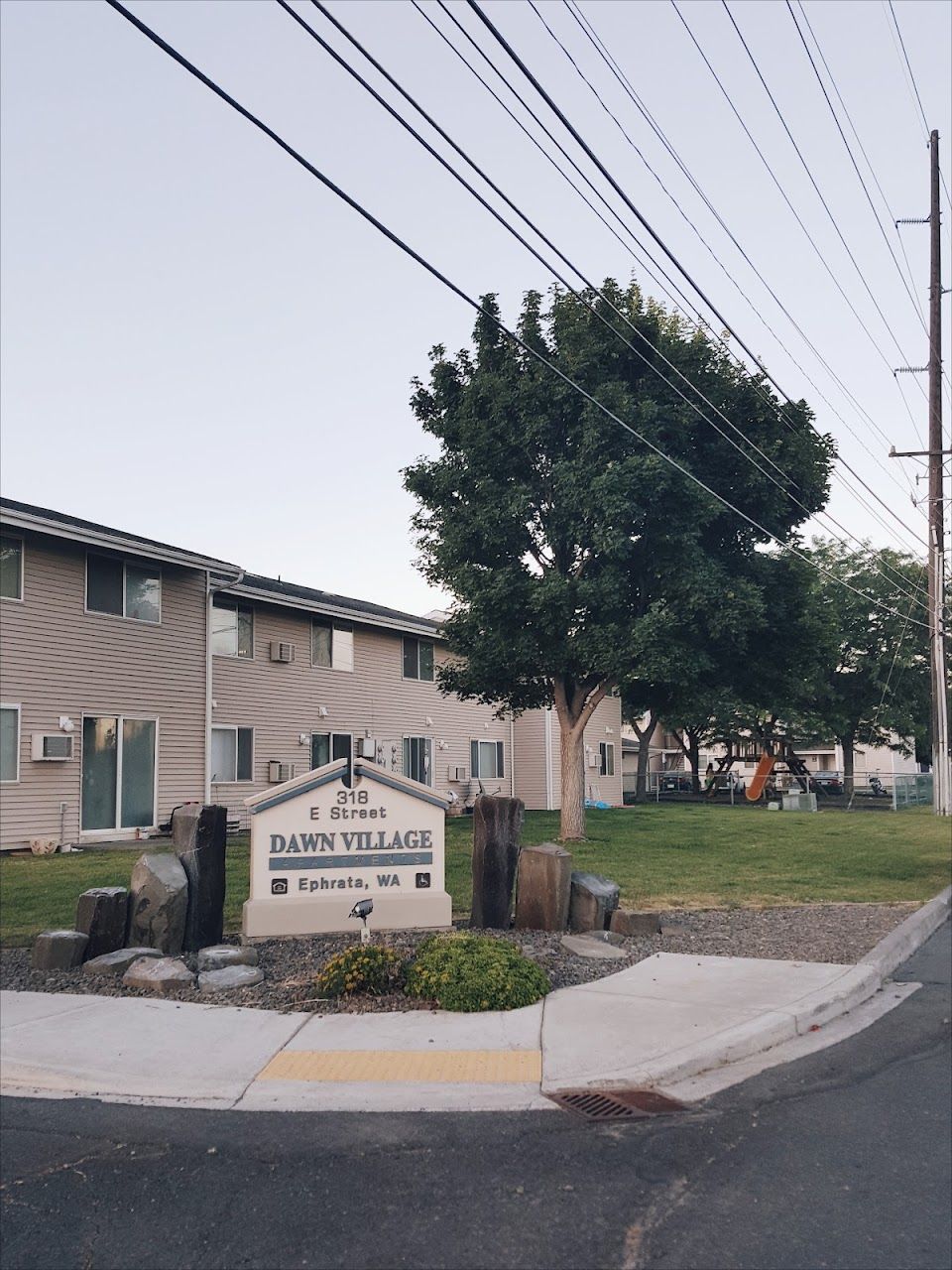Photo of Dawn Village Apartments. Affordable housing located at 318 E St NE Ephrata, WA 98823