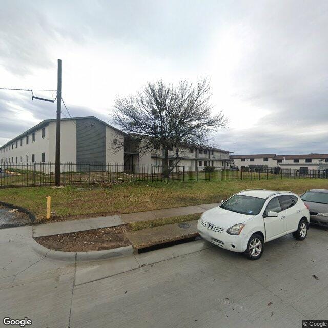 Photo of PARK CREEK MANOR. Affordable housing located at 2530 COOMBS CREEK DR DALLAS, TX 75211