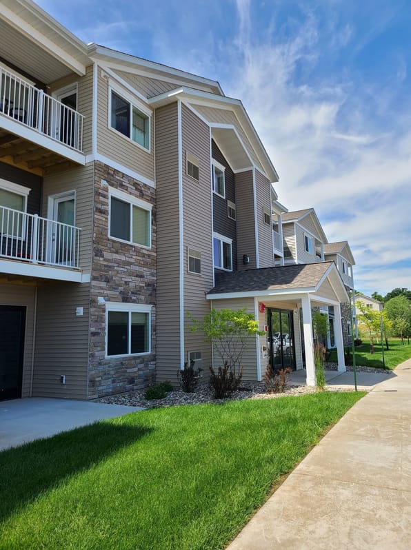 Photo of THE CREEKS TOWNHOMES. Affordable housing located at 721 33RD STREET SOUTH SAINT CLOUD, MN 56301