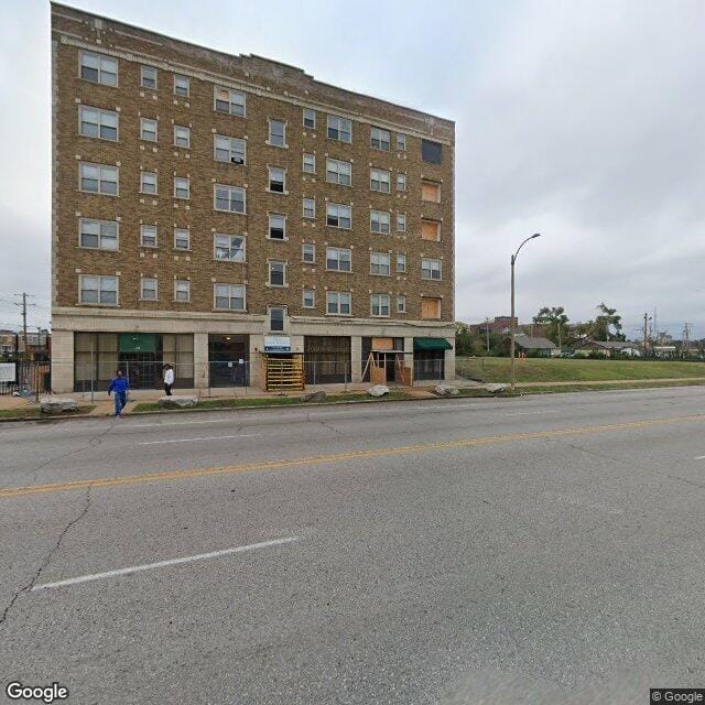 Photo of San Remo Apartments at 848 N Kingshighway Blvd Saint Louis, MO 63108