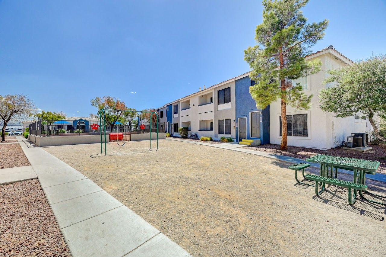 Photo of Madison East at 4450 Karen Ave Las Vegas, NV 89121