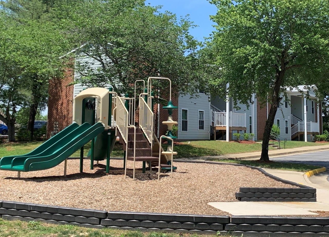 Photo of WEAVER MANOR APARTMENTS. Affordable housing located at 216 MEHERRIN LANE EMPORIA, VA 23847