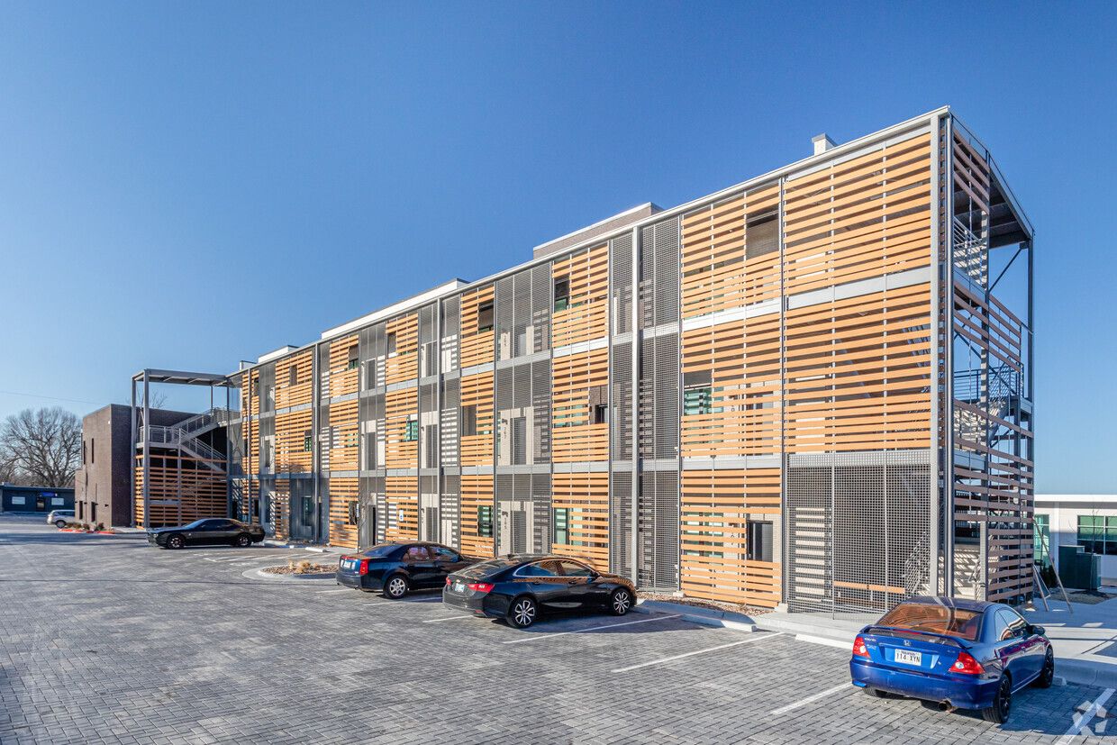 Photo of Via Emma. Affordable housing located at 100 Park St Springdale, AR 72764