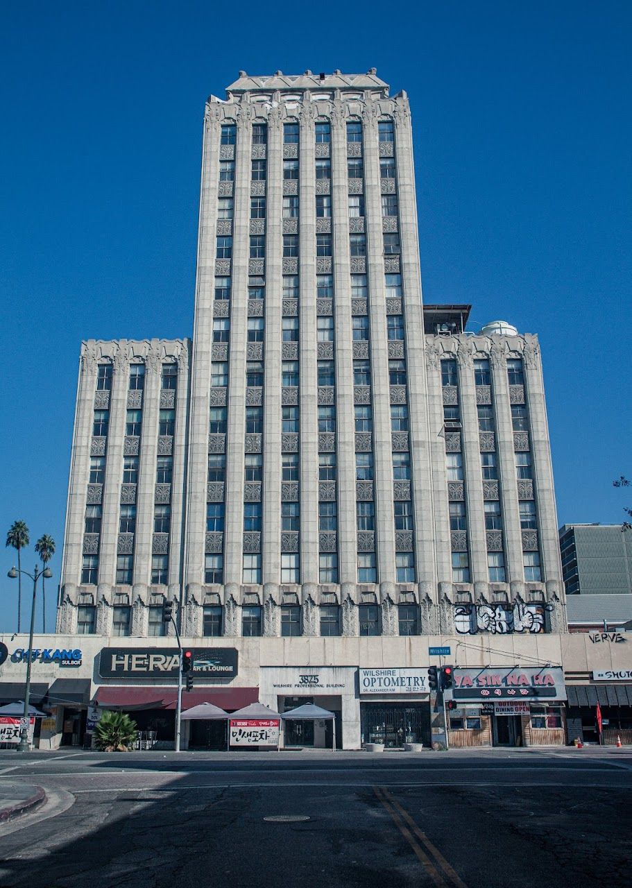 Photo of 3875 Wilshire Blvd. Affordable housing located at 3875 Wilshire Blvd Los Angeles, CA 90010