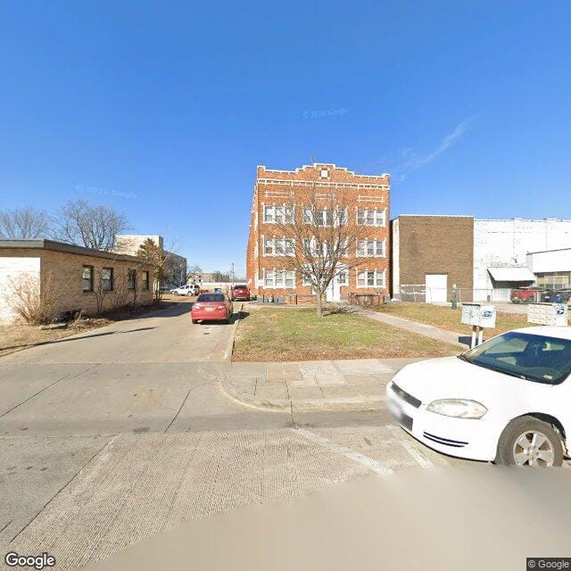 Photo of Walnut Place Apartments at 527 E Walnut St Springfield, MO 65806