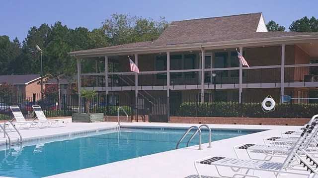 Photo of ROLLING OAKS APTS. Affordable housing located at 2409 BEMISS RD VALDOSTA, GA 31602