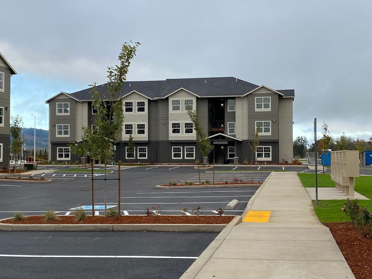 Photo of BAKER STREET APTS at 1920 SW BAKER ST MCMINNVILLE, OR 97128