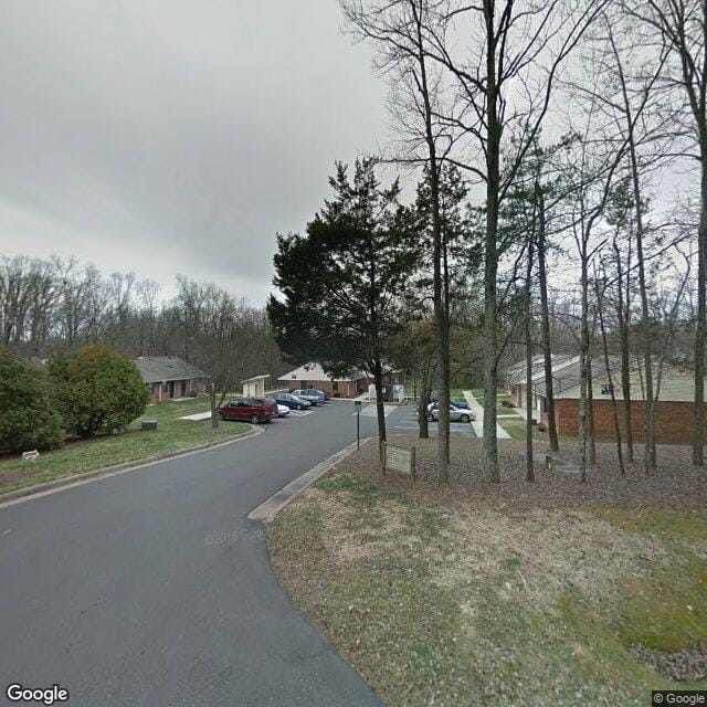 Photo of Elmwood Apartments. Affordable housing located at 610-618 E Oakwood St Mebane, NC 27302