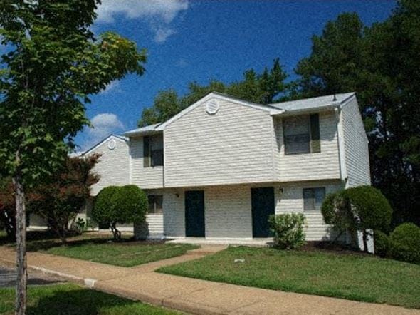 Photo of Richfield Place Apartments at 6001 Grammarcy Cir Richmond, VA 23227