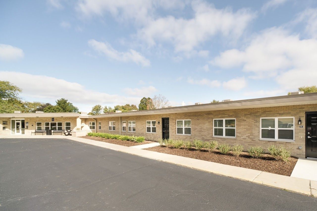 Photo of Morton Estates at 935 E Jefferson St Morton, IL 61550