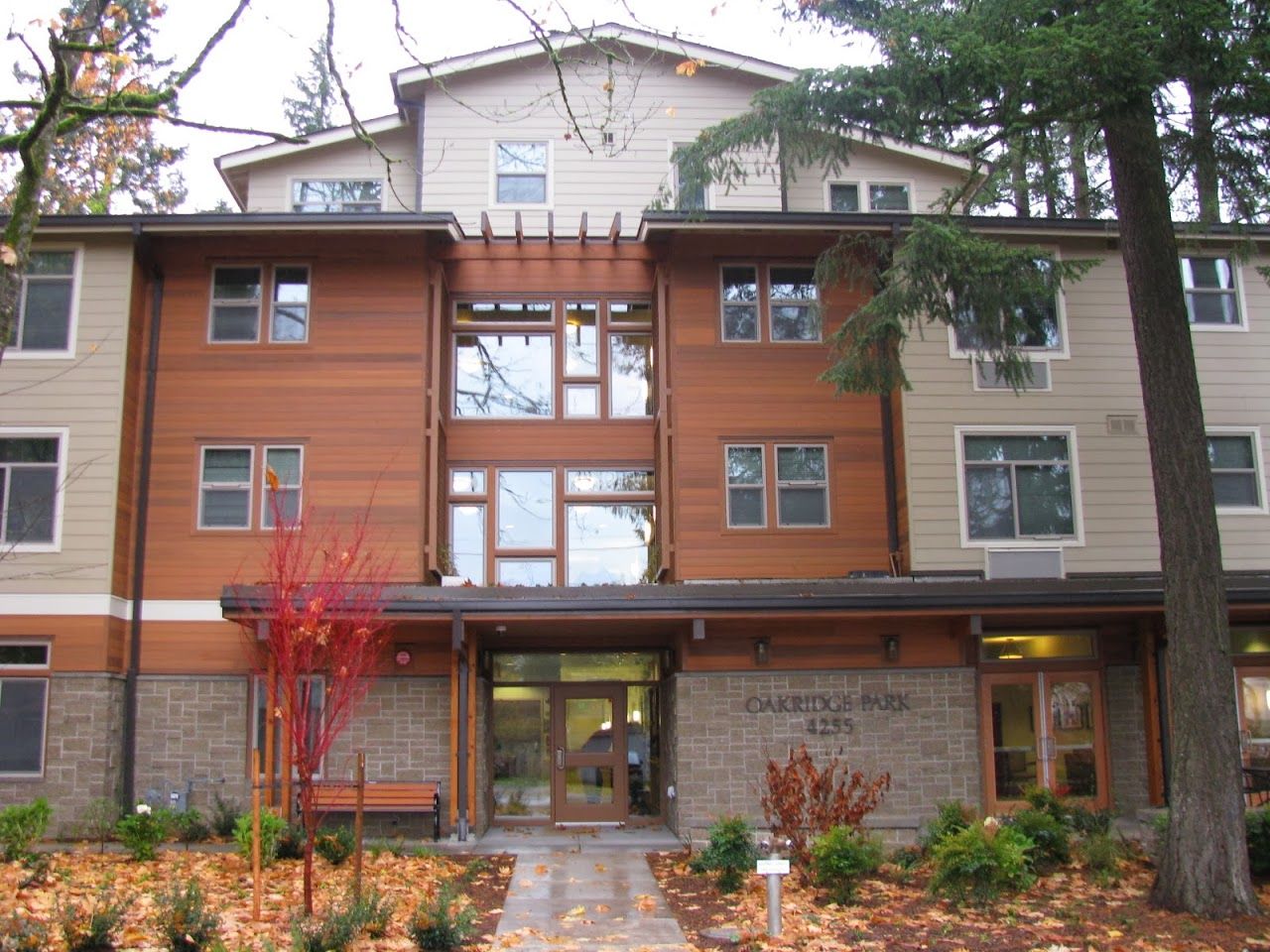 Photo of OAKRIDGE PARK. Affordable housing located at 4255 OAKRIDGE RD LAKE OSWEGO, OR 97035