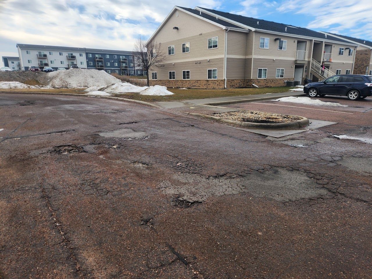 Photo of FALLS PARK. Affordable housing located at 3613 N CAREER AVE SIOUX FALLS, SD 57107