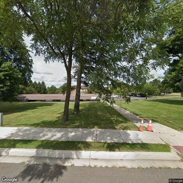 Photo of LAKEVIEW MEADOWS. Affordable housing located at 890 TERRITORIAL RD W BATTLE CREEK, MI 49015