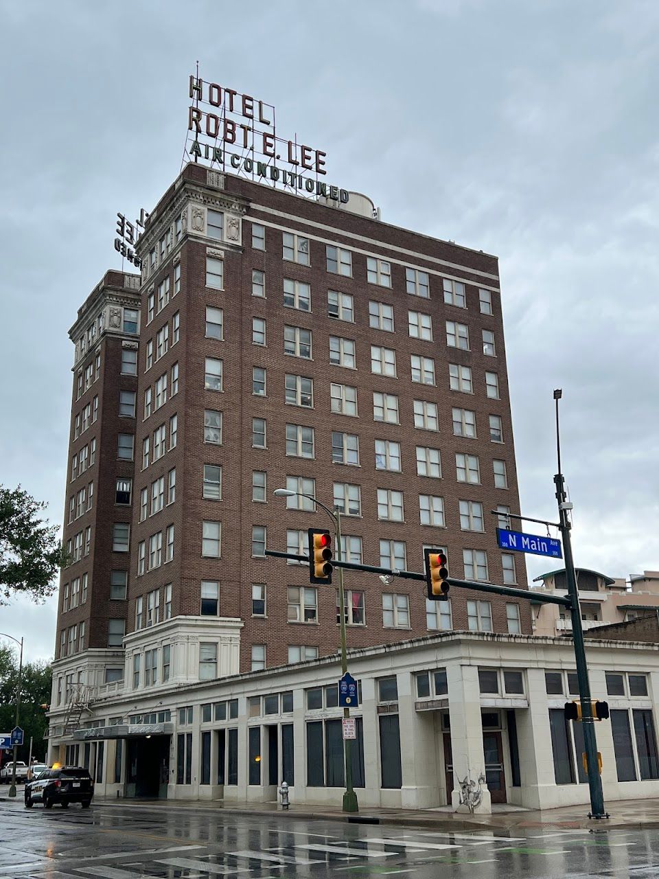 Photo of Robert E. Lee at 111 W Travis St San Antonio, TX 78205