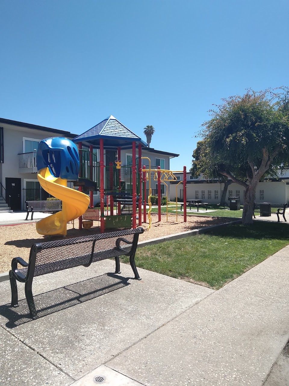 Photo of SALINAS POINTE APTS. Affordable housing located at 1260 JOHN ST SALINAS, CA 93905