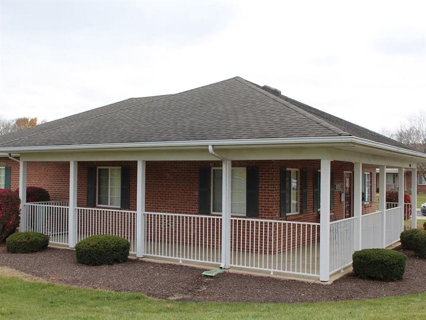Photo of OVERLOOK VILLAS at 940 STEINMAN DR FORT WAYNE, IN 46814