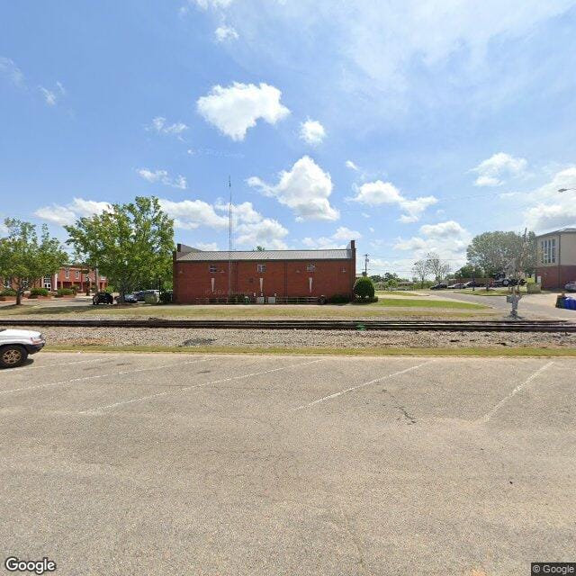 Photo of THE VERANDA APTS. Affordable housing located at 151 W PIKE ST TROY, AL 36081