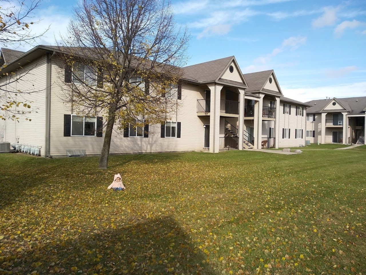 Photo of PARK WEST CLUB at 1733 REYNARD DR MONROE, MI 48162