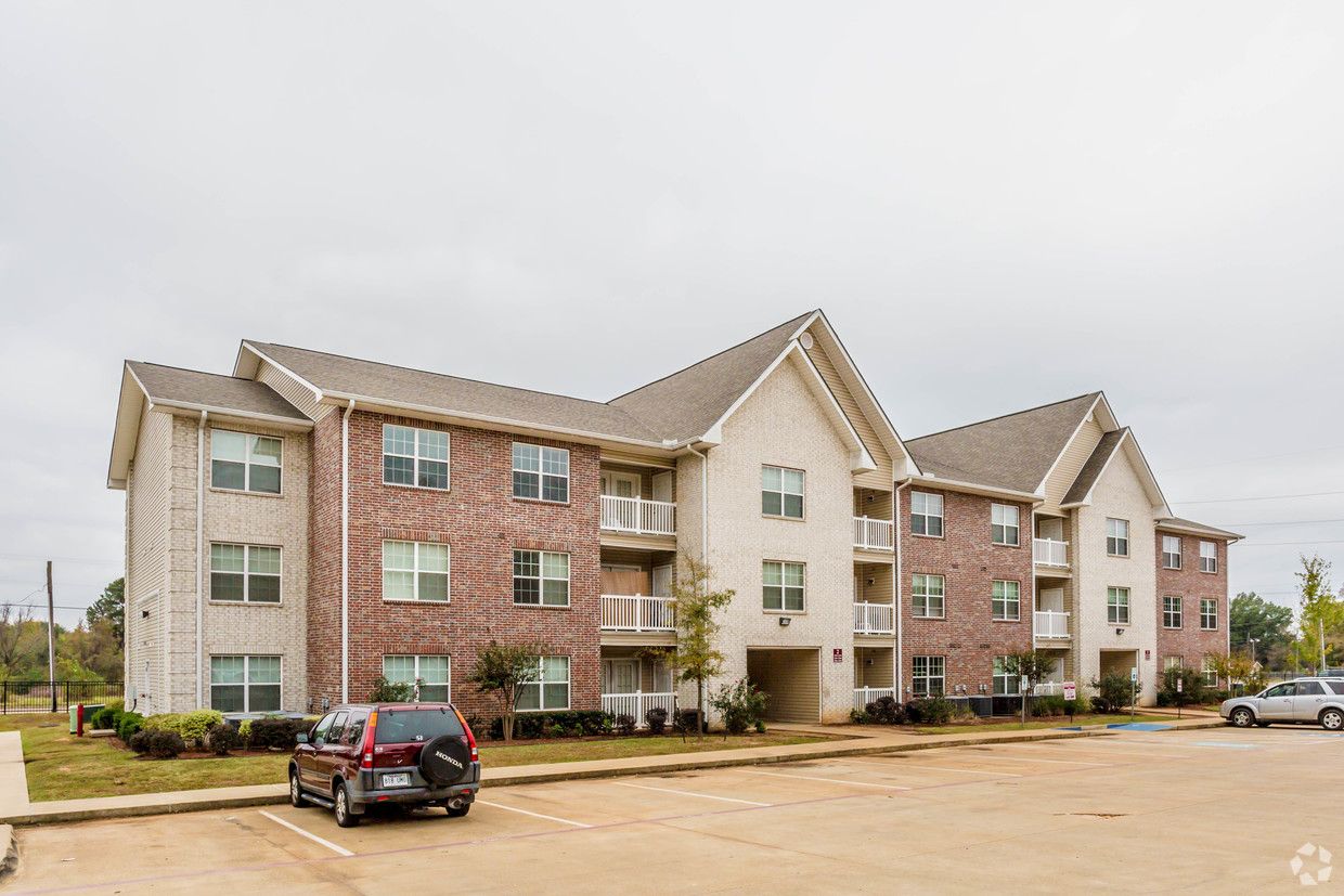 Photo of RIDGE AT TEXARKANA. Affordable housing located at 701 OATS ST TEXARKANA, AR 71854