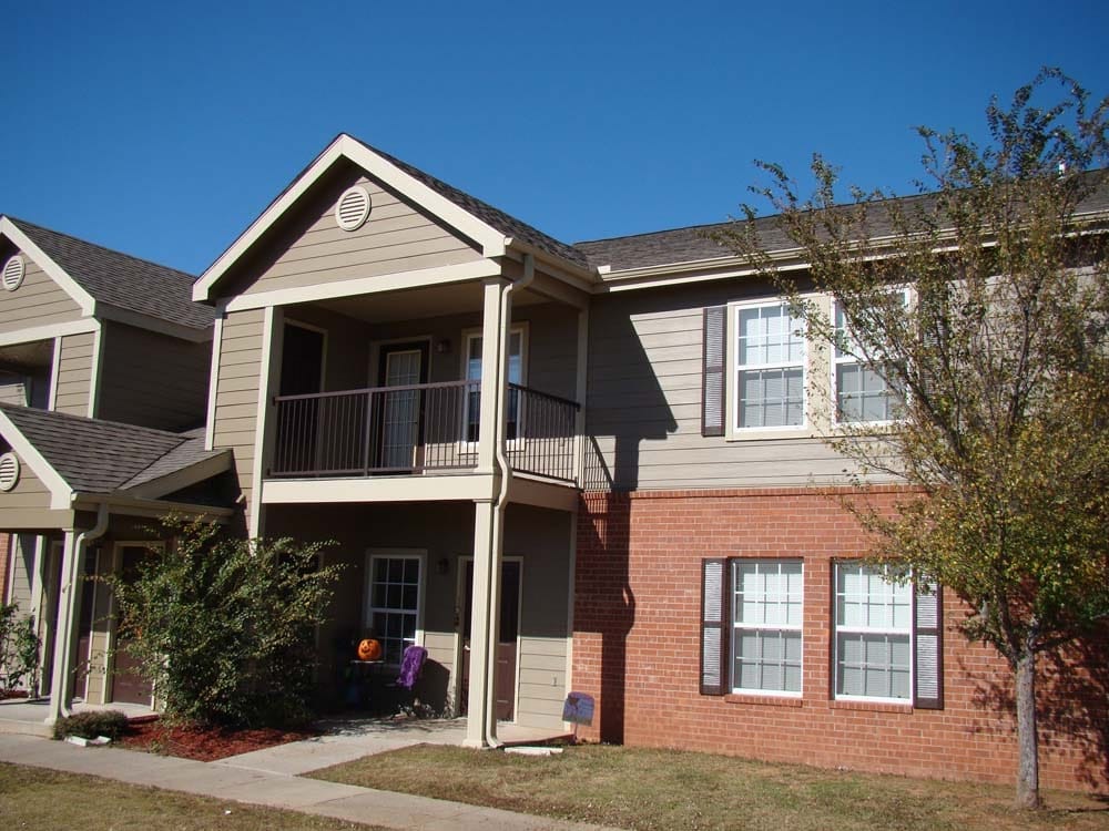 Photo of GREENS AT PEBBLE CREEK. Affordable housing located at 261 E PEBBLE CREEK TER MUSTANG, OK 73064