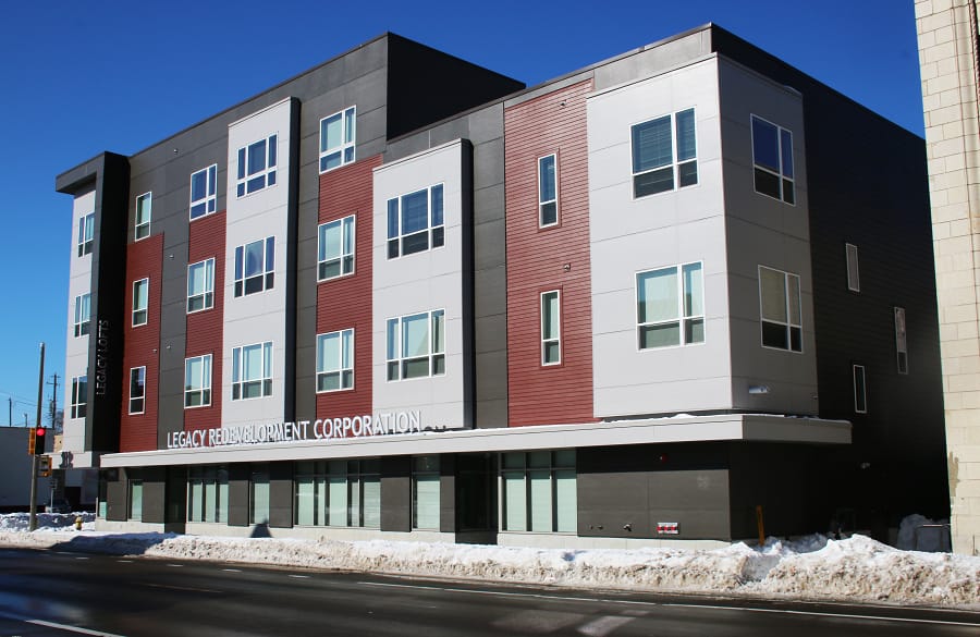 Photo of 15TH AND NORTH APARTMENTS. Affordable housing located at 1500 W NORTH AVE MILWAUKEE, WI 53205