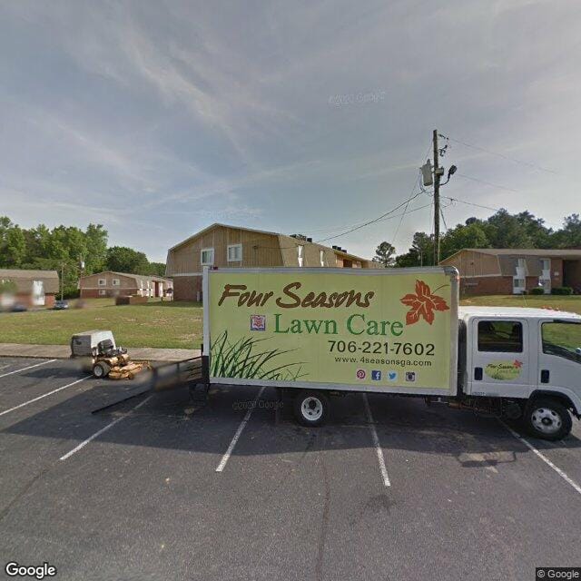 Photo of Edmond Estates Apartments at 1302 6th Pl Phenix City, AL 36869