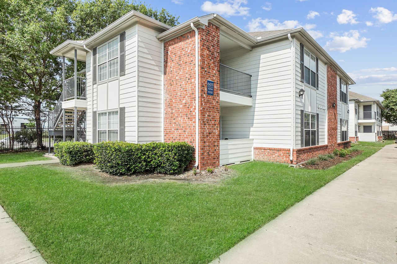 Photo of Las Villas de Leon at 6611 W Commerce St San Antonio, TX 78227