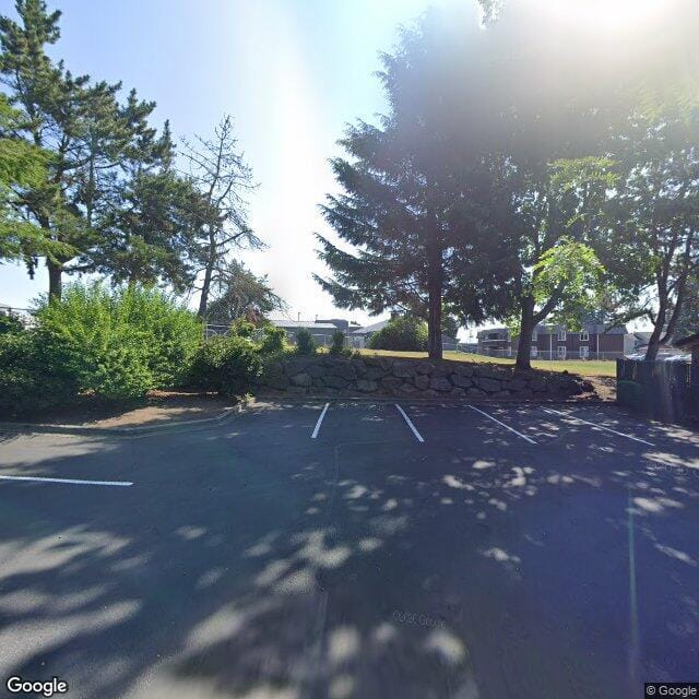 Photo of Kirkland Heights Apartments. Affordable housing located at 13310 NE 133rd St Kirkland, WA 98034