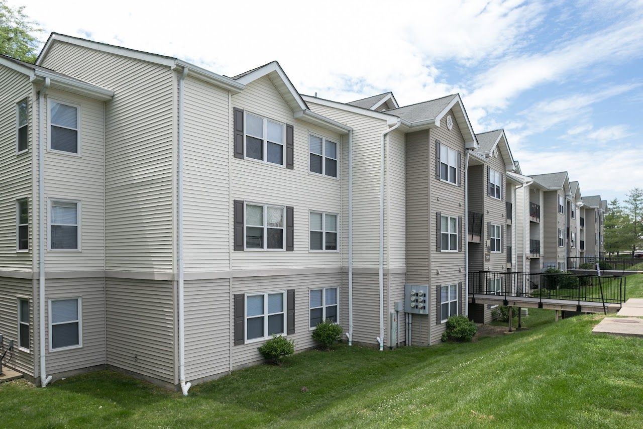 Photo of ASHWOOD APARTMENTS. Affordable housing located at 1200 PARK ASHWOOD DR SAINT CHARLES, MO 63301