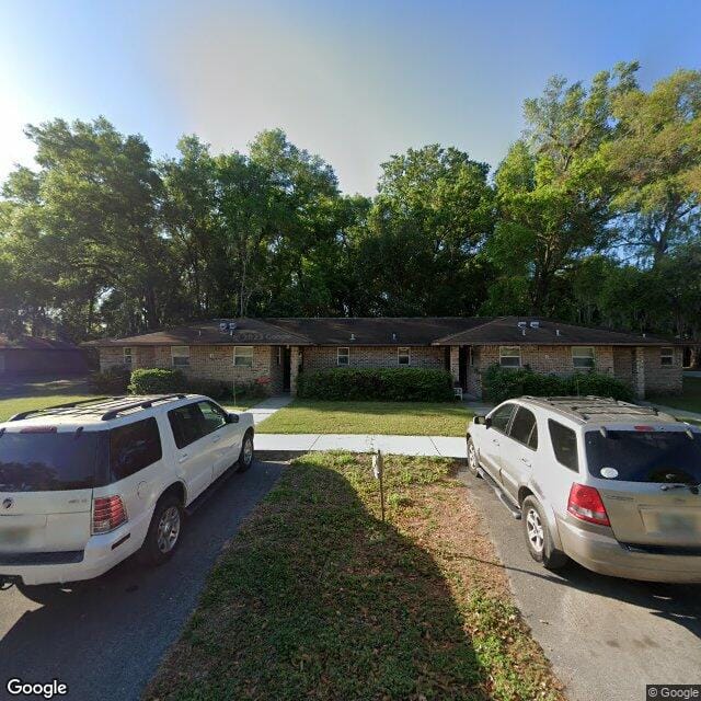 Photo of Crescent Lake Apartments at 840 Oakwood St Crescent City, FL 32112