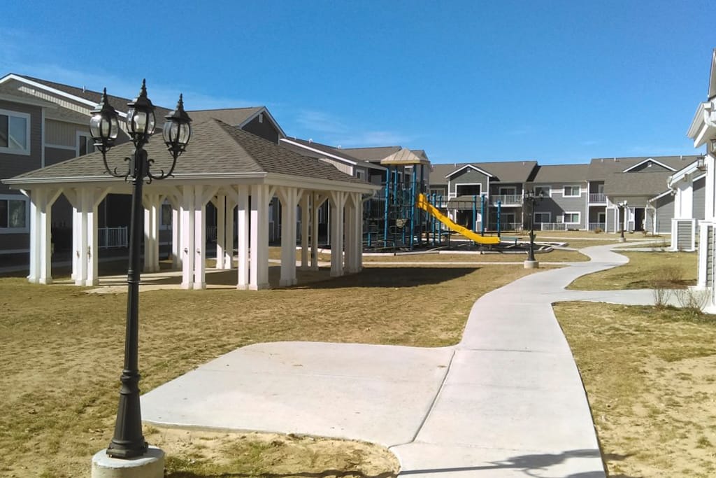 Photo of COMMERCE GARDENS APARTMENTS PHASE II. Affordable housing located at 1801 LYMAN AVENUE HUTCHINSON, KS 67501