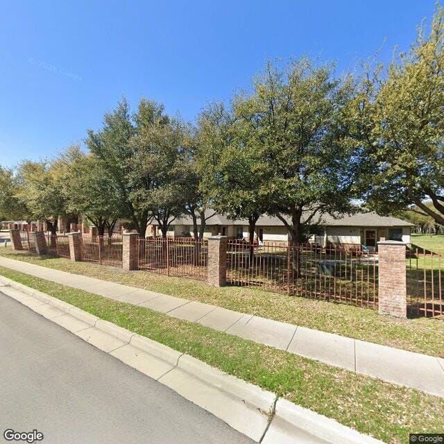 Photo of OAK TIMBERS-GRAND PRARIE. Affordable housing located at 1920 ROBINSON RD GRAND PRAIRIE, TX 75051