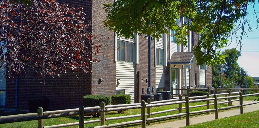 Photo of OAKRIDGE APTS. Affordable housing located at 1202 ANGELIQUE ST ST JOSEPH, MO 64501