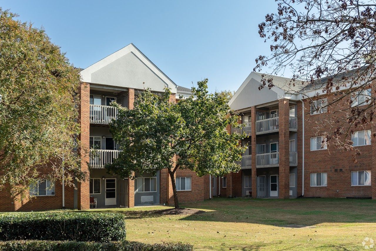 Photo of STONEBRIDGE MANOR. Affordable housing located at 5432 TIDEWATER DR NORFOLK, VA 23509