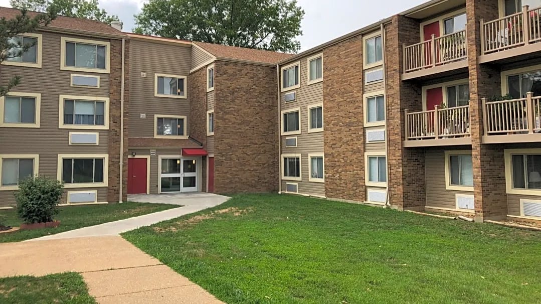 Photo of ROLLA APARTMENTS at 1101 MCCUTCHEN STREET ROLLA, MO 65401