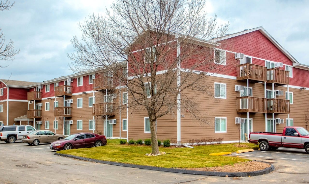 Photo of SOUTHWINDS APTS at 1264 CUMMINS RD DES MOINES, IA 50315