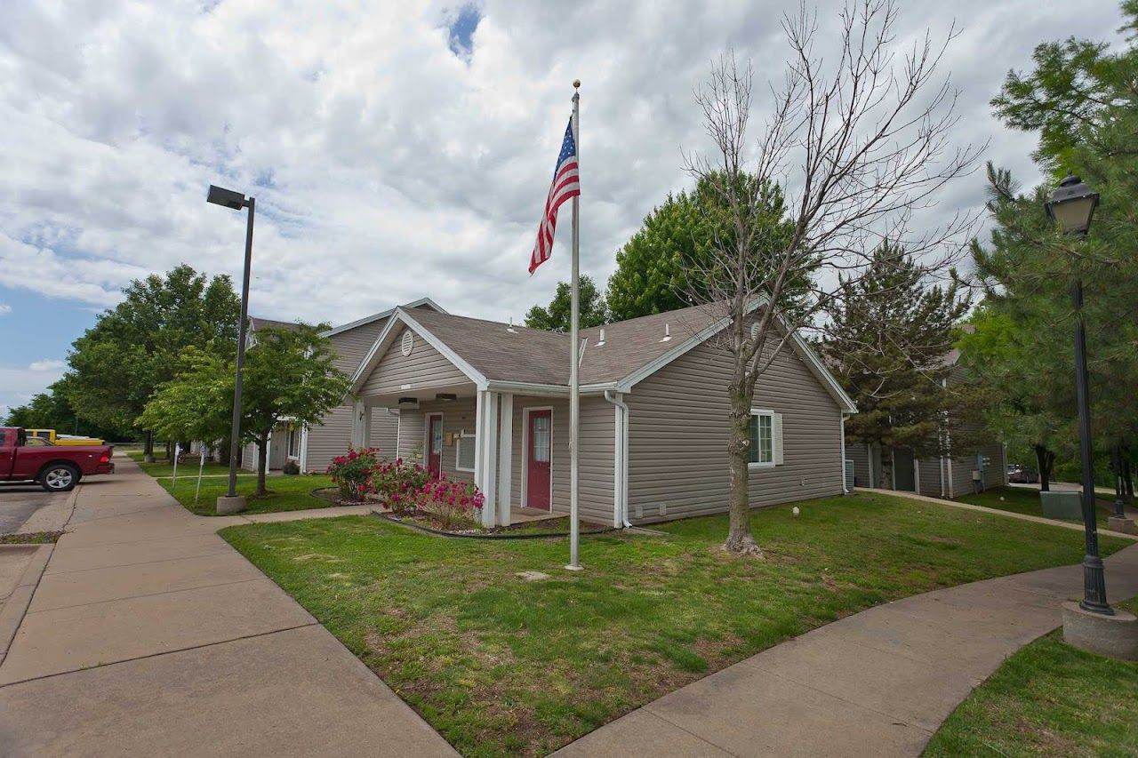 Photo of ROCKRIDGE APTS at 421 W BRYANT RD ARKANSAS CITY, KS 67005