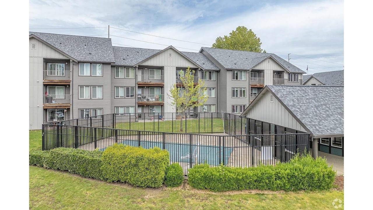 Photo of Gateway Commons. Affordable housing located at 181 SE 18th Ave Hillsboro, OR 97123
