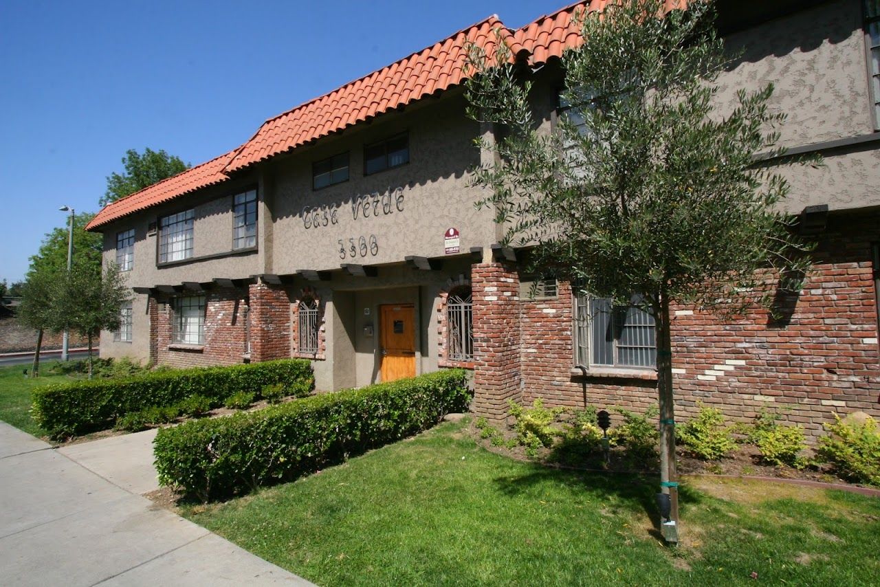 Photo of CASA VERDE APTS at 1552 SCHRADER BLVD LOS ANGELES, CA 90028