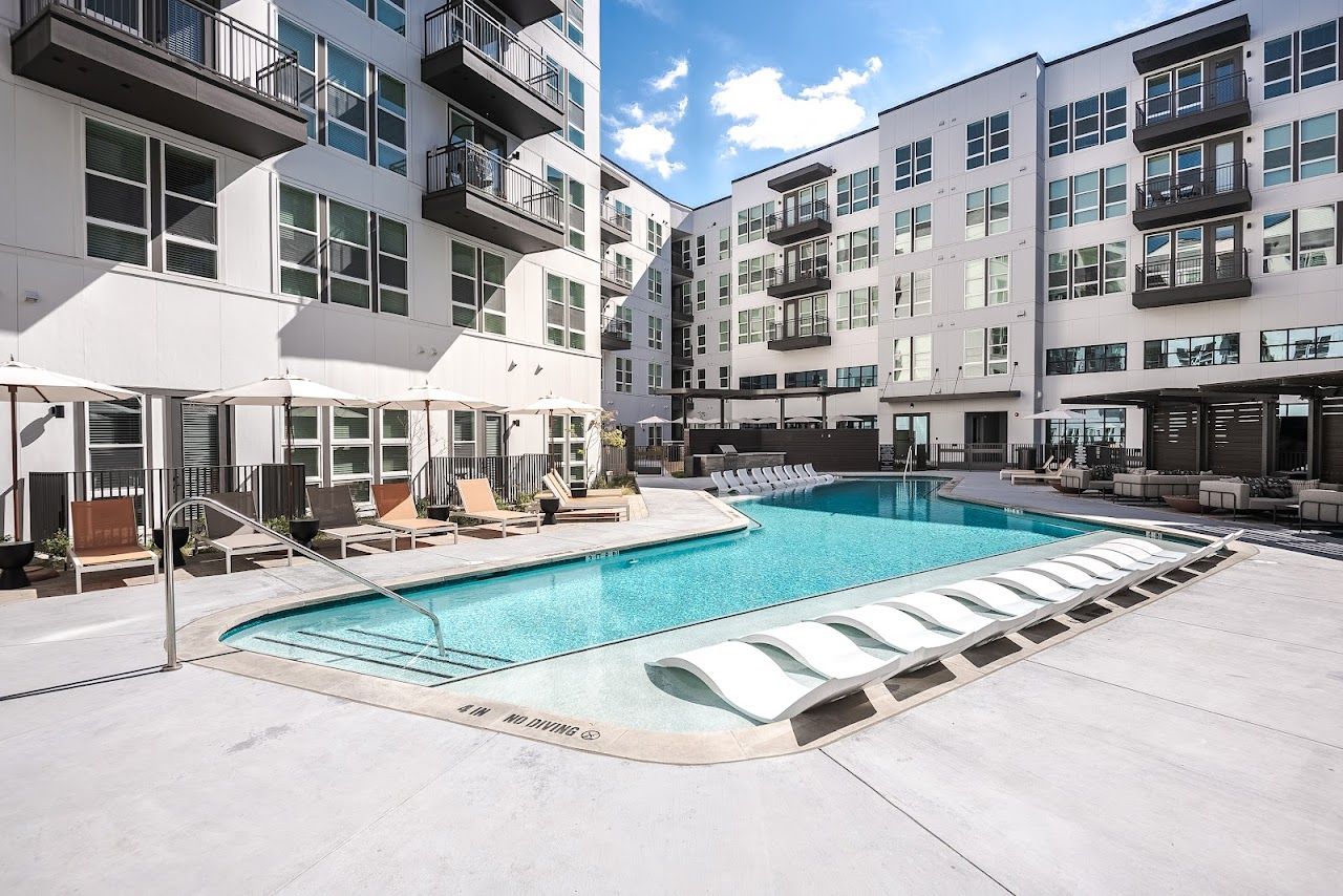 Photo of Banyan Flats at 2022 N Beckley Ave Dallas, TX 75208