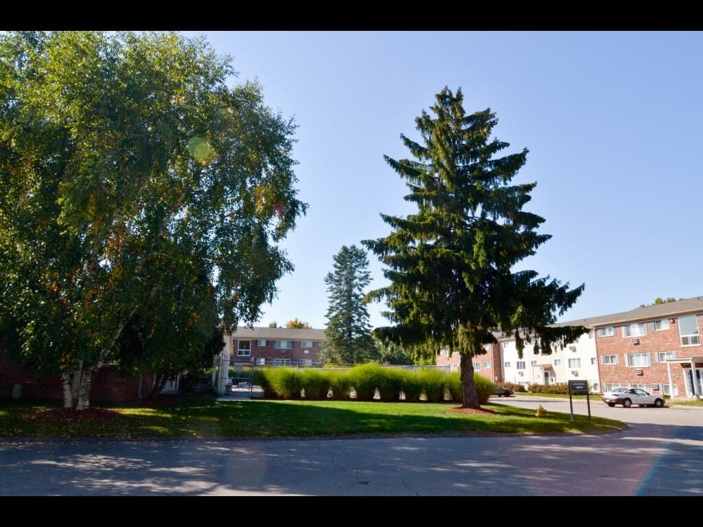 Photo of Park Place Apartments at 2932 Marshall Ave SE Grand Rapids, MI 49508