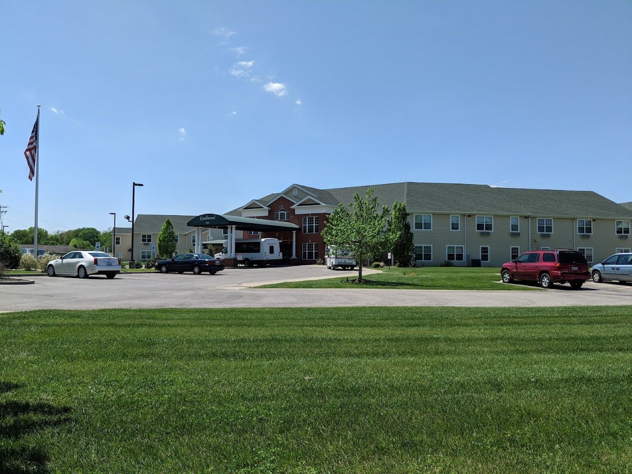 Photo of KNOLLWOOD RETIREMENT CENTER ST CLAIR at 912 KNOLLWOOD VILLAGE RD CASEYVILLE, IL 62232