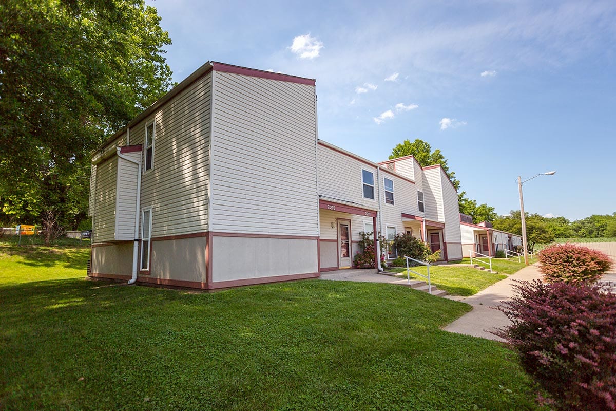 Photo of LEXINGTON GARDENS. Affordable housing located at 2201 OAKDALE DR LEXINGTON, MO 64067