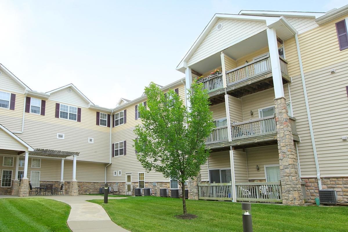 Photo of GLADSTONE SENIOR APTS. Affordable housing located at 5700 N MAIN ST GLADSTONE, MO 64118