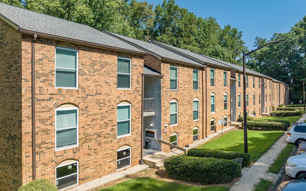Photo of Kensington Place. Affordable housing located at 4200 Memorial Dr Avondale Estates, GA 30002