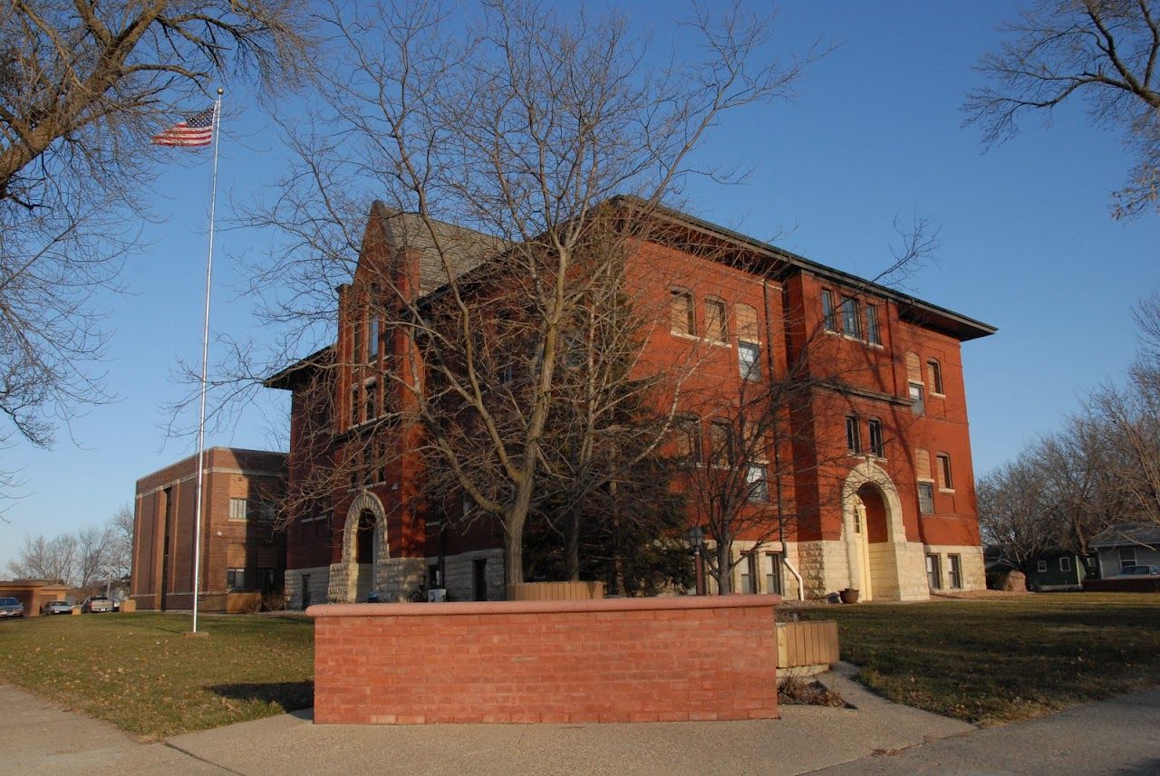 Photo of Austin 8-Plex. Affordable housing located at 605 N Main St Austin, MN 55912