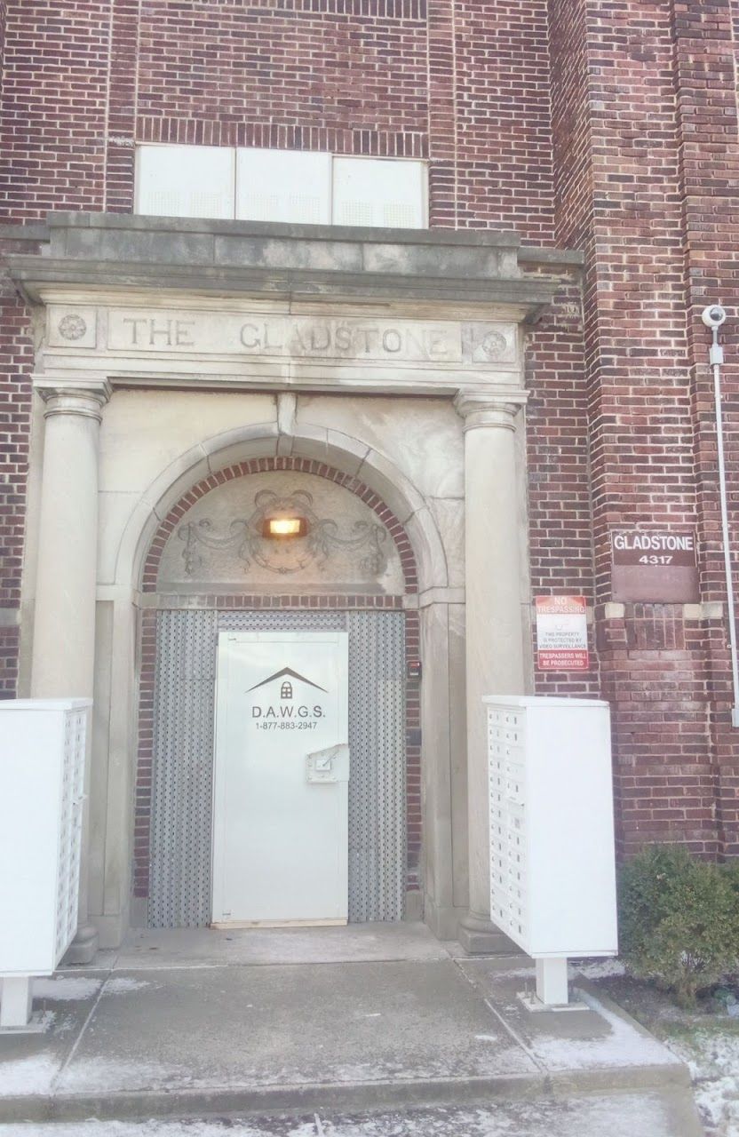 Photo of Gladstone Apartments at 4317 E Washington St Indianapolis, IN 46201